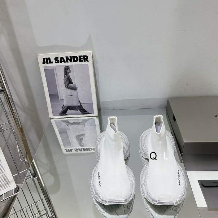 Picture of Balenciaga Shoes _SKUBALENCIAGAsz35-45XJ01031364